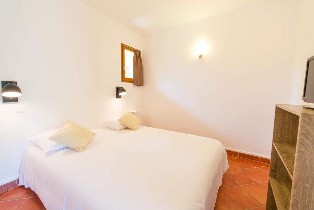 Casa Vecchia Rooms + Apartments Calvi  Szoba fotó